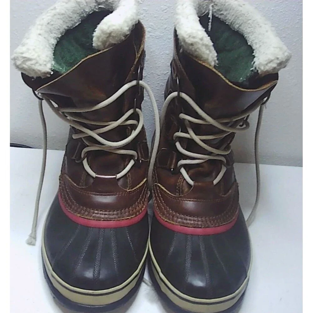 Sorel men caribou